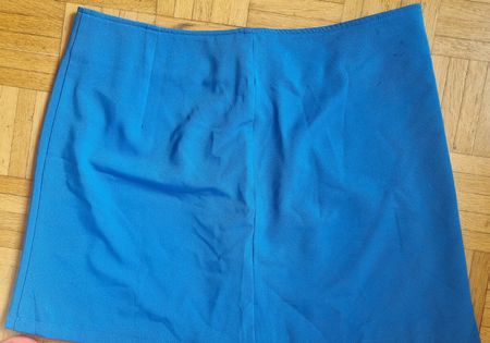 Blaue Minirock, ideal für den Sommer, Grösse 42