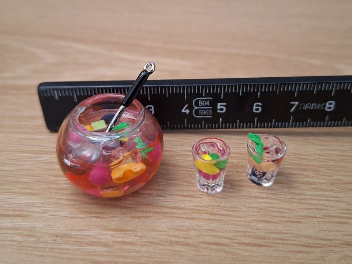 Case e mobili per bambole: Handmade Früchtebowle – Nuovo (secondo la descrizione) da Zürich venduto da HandmadeTinyFood 1