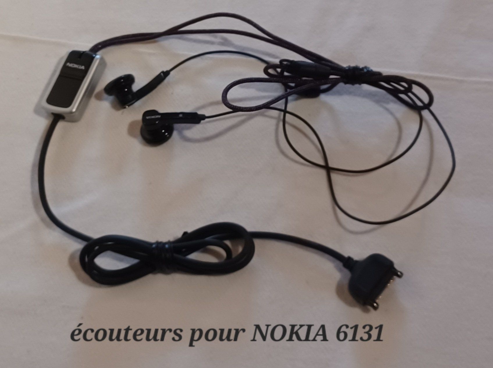 Nokia Telefoni cellulari / Smartphones: Ecouteurs pour NOKIA 6131 – Usato da Neuchâtel venduto da kab