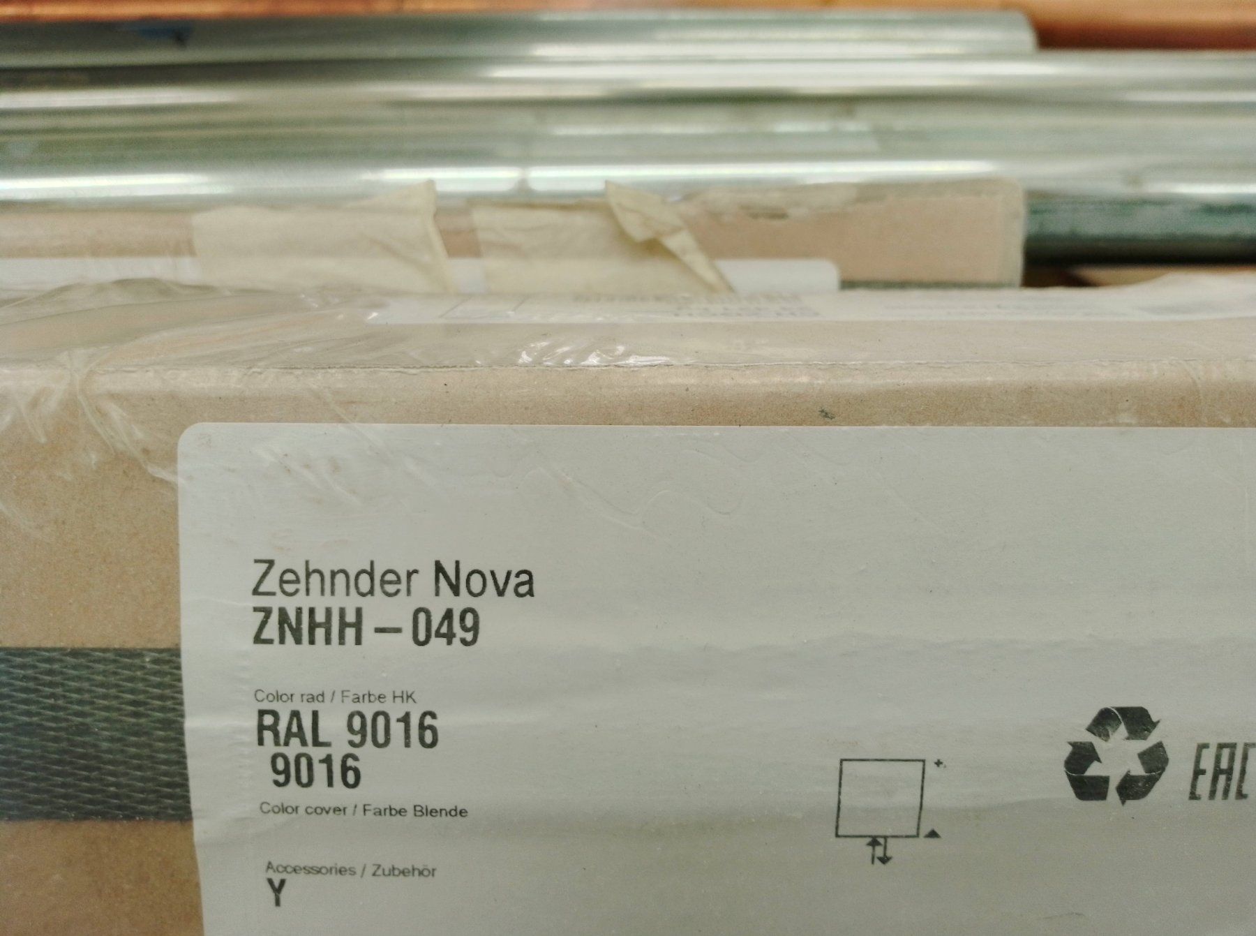 Radiatori: Radiator Zehnder Ral 9016 – Usato da Horgen venduto da Minusch81 1