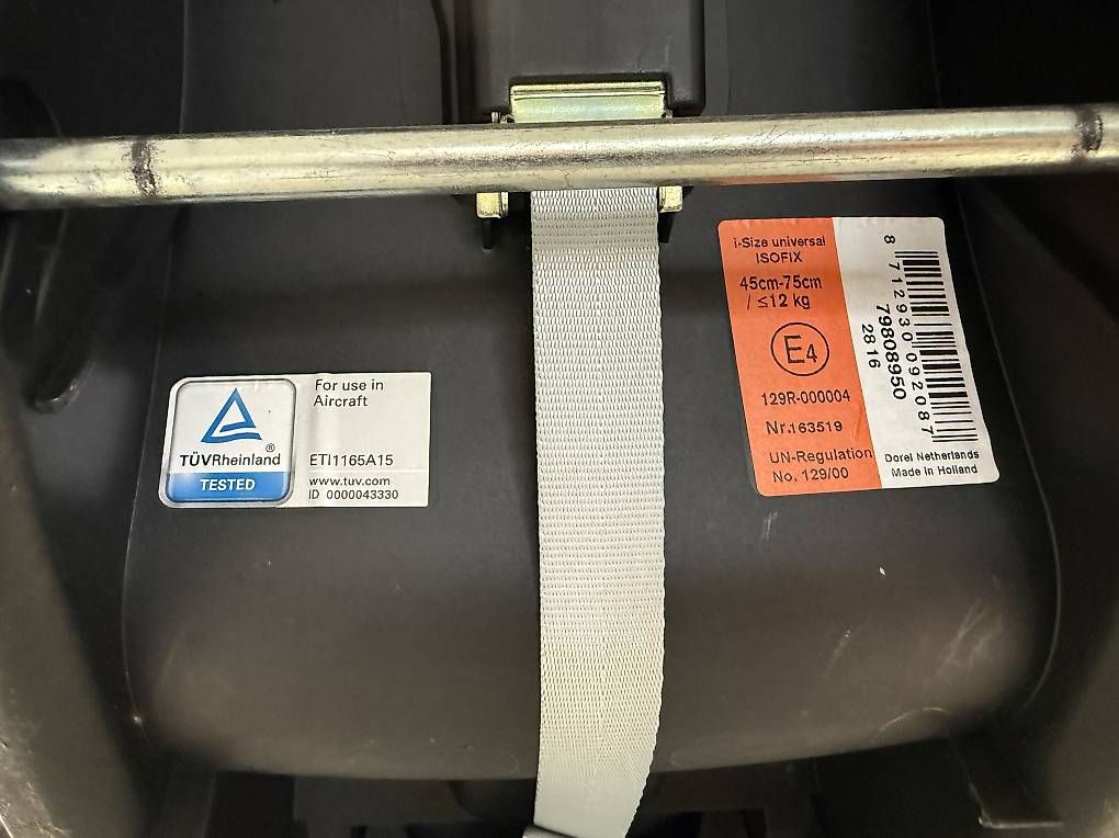 Seggiolini per auto: MAXI-COSI FamilyFix – Usato da Muri AG venduto da Jolo6 4