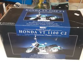 Honda  VT1100 C2 1:10 Maisto