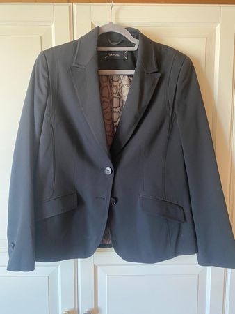 Schwarzer schöner Blazer
