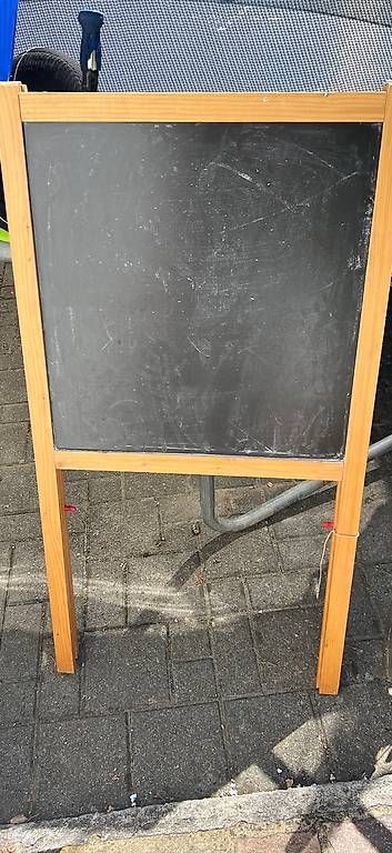 Lavagne: Schreibtafel und Bop mit Helm  – Usato da Regensdorf venduto da giopiter