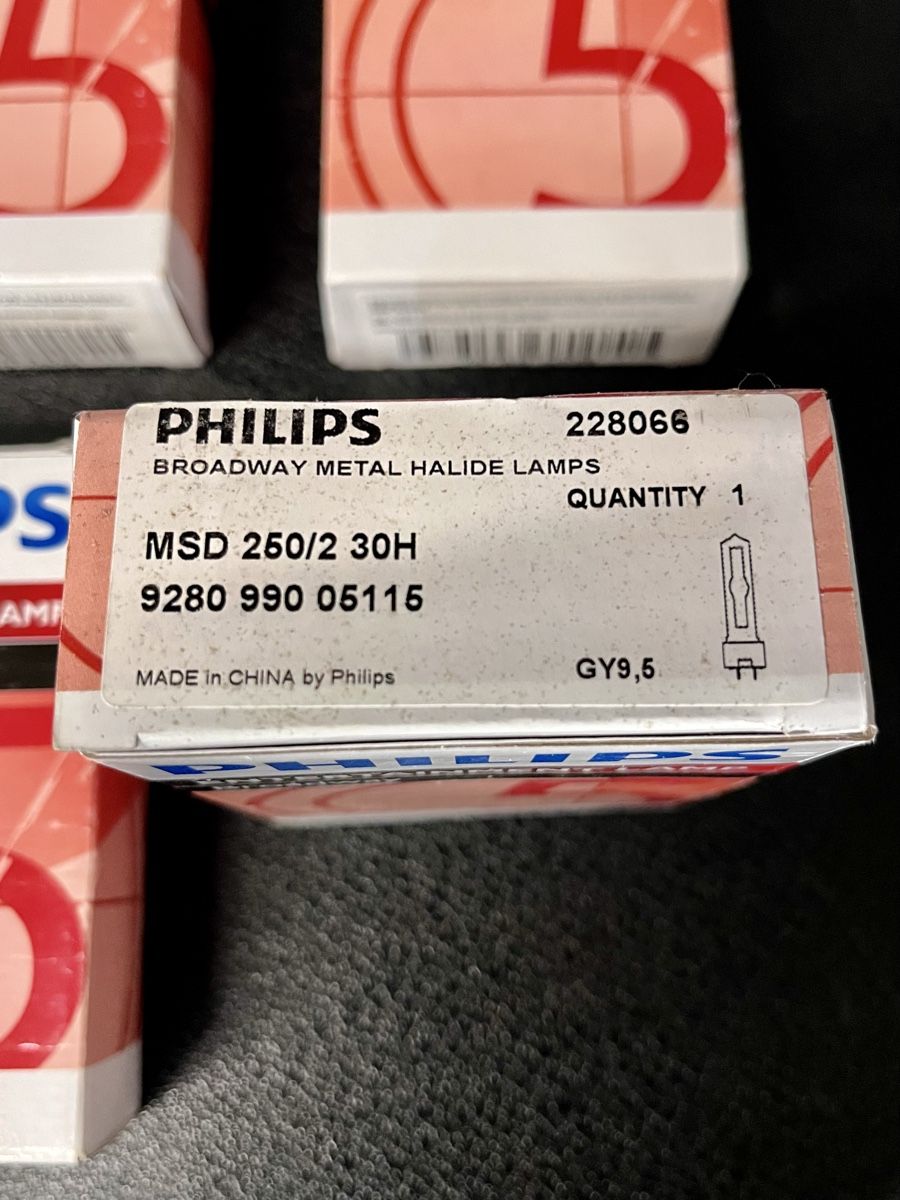 Philips Lampade: Lot 6x Lamp Philips MSD 250/2 30H – Nuovo e nell'imballaggio originale da Genève venduto da RVA_GVA 3