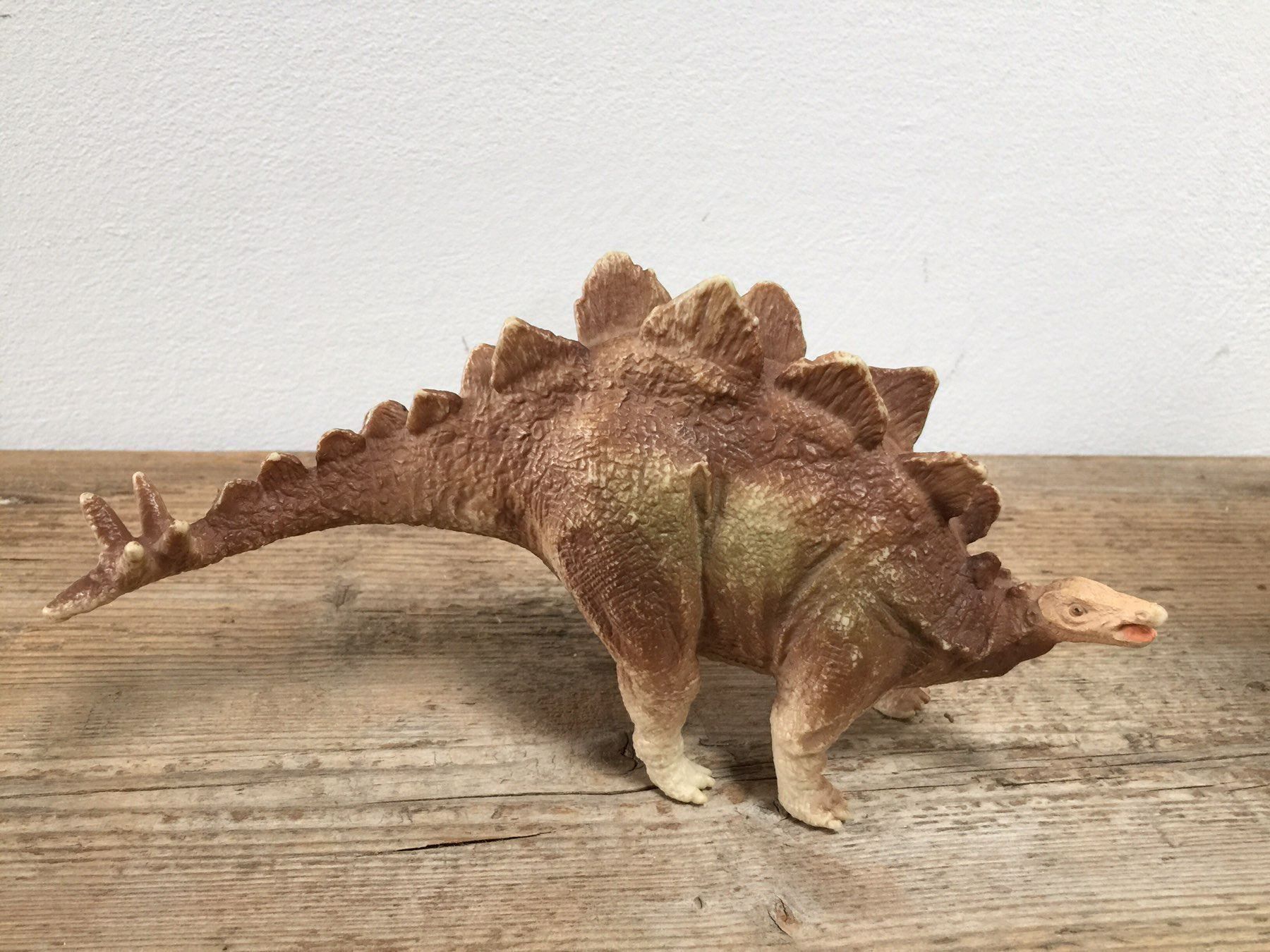 Schleich Statuette: Schleich 14520 Stegosaurus Dinosaurier Dino – Usato da Ennetbaden venduto da mapa05