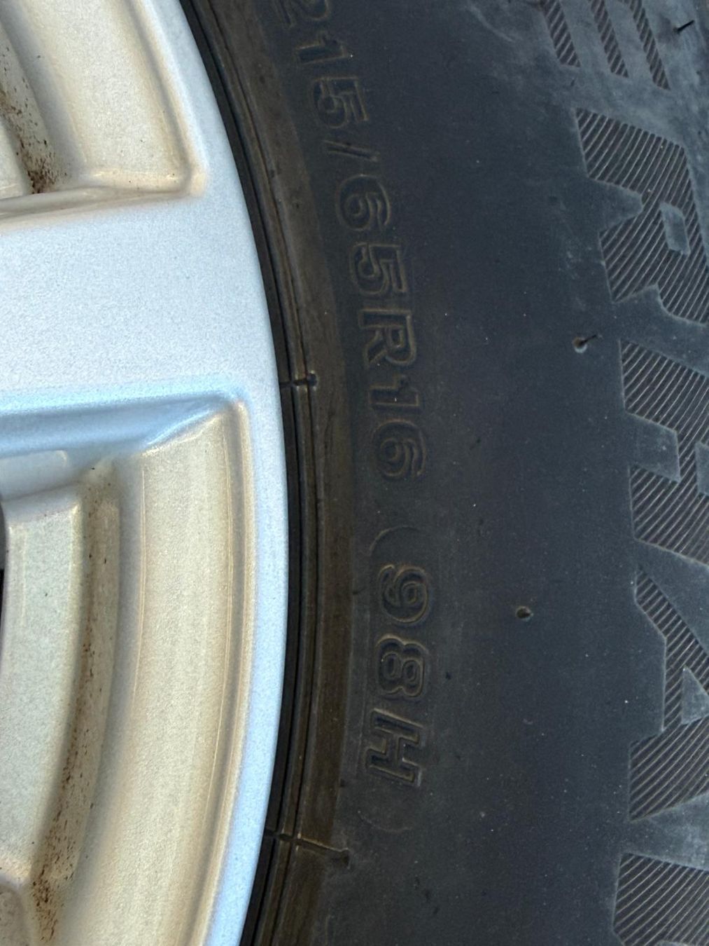 Sonstiges Schreiben & Zeichnen: reifen mit felgen  – Gebraucht aus Pieterlen von sal_fd6z 3