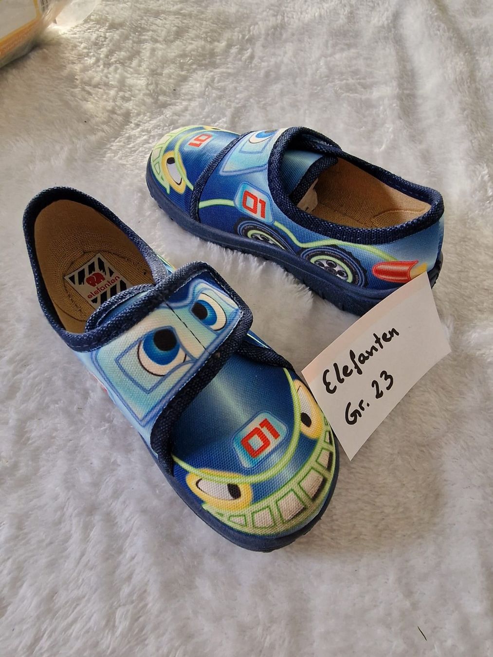 Scarpe per ragazzi: Kinder Hausschuh Gr. 23 – Usato da Geuensee venduto da bnma2011 1