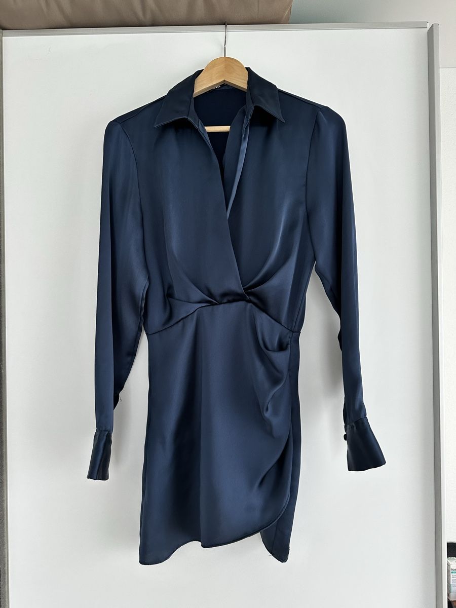 Zara Vestiti: Robe en satin navy blue Zara 34 – Nuovo (secondo la descrizione) da Wohlenschwil venduto da Raptor2310