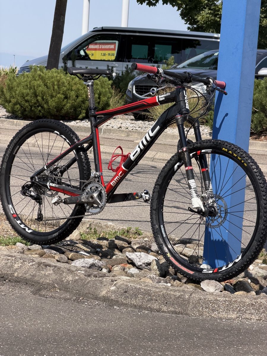 BMC Velos: BMC TeamElite 01 Carbon – Defekt aus Payerne von felipemaia