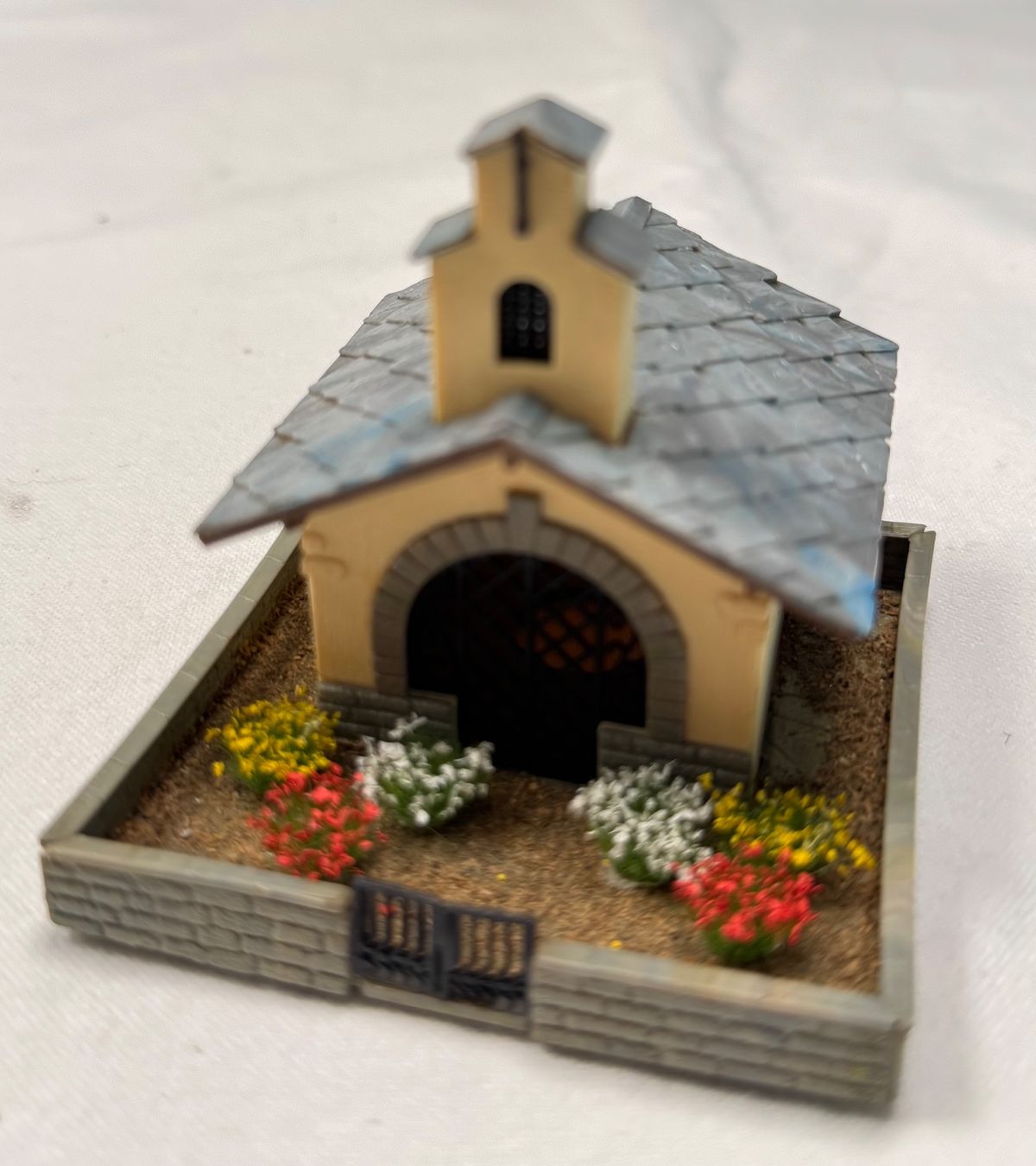 Modellini di ferrovie: Modelleisenbahn kleine Kapelle – Usato da Wettingen venduto da 1coni1