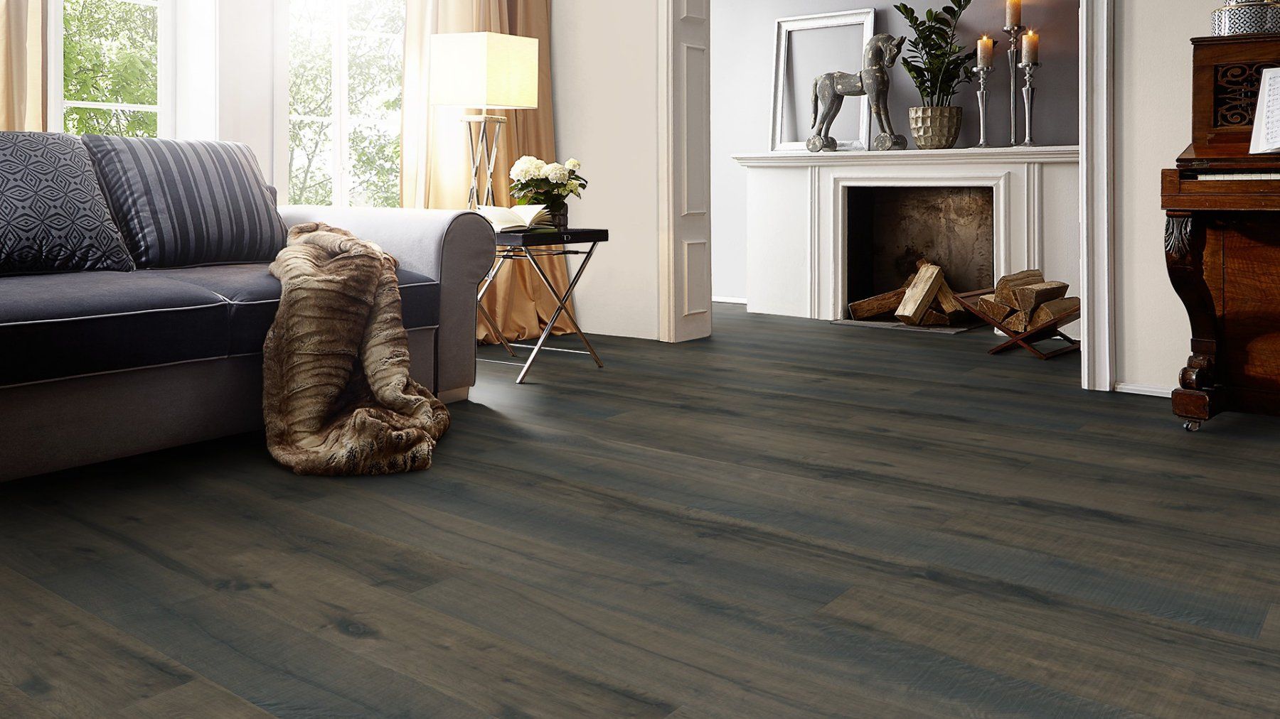 Rivestimenti per pavimenti: Parkett Eiche Hafro SCHWARZKOGEL carbonisiert – Nuovo e nell'imballaggio originale da Ibach venduto da floorandmore_schwyz