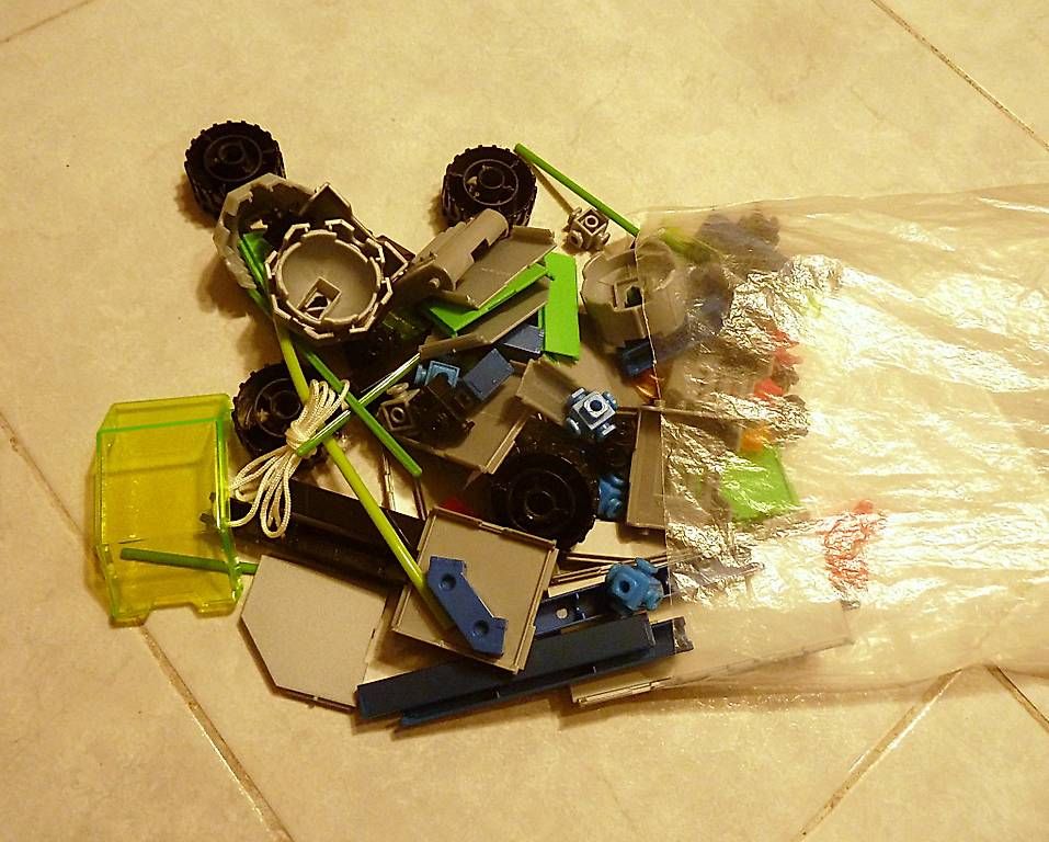 Kit di costruzioni: Construx Classic Builder Vintage - mallette et notice - 1996 – Usato da Le Mont sur Lausanne venduto da FredjB 1