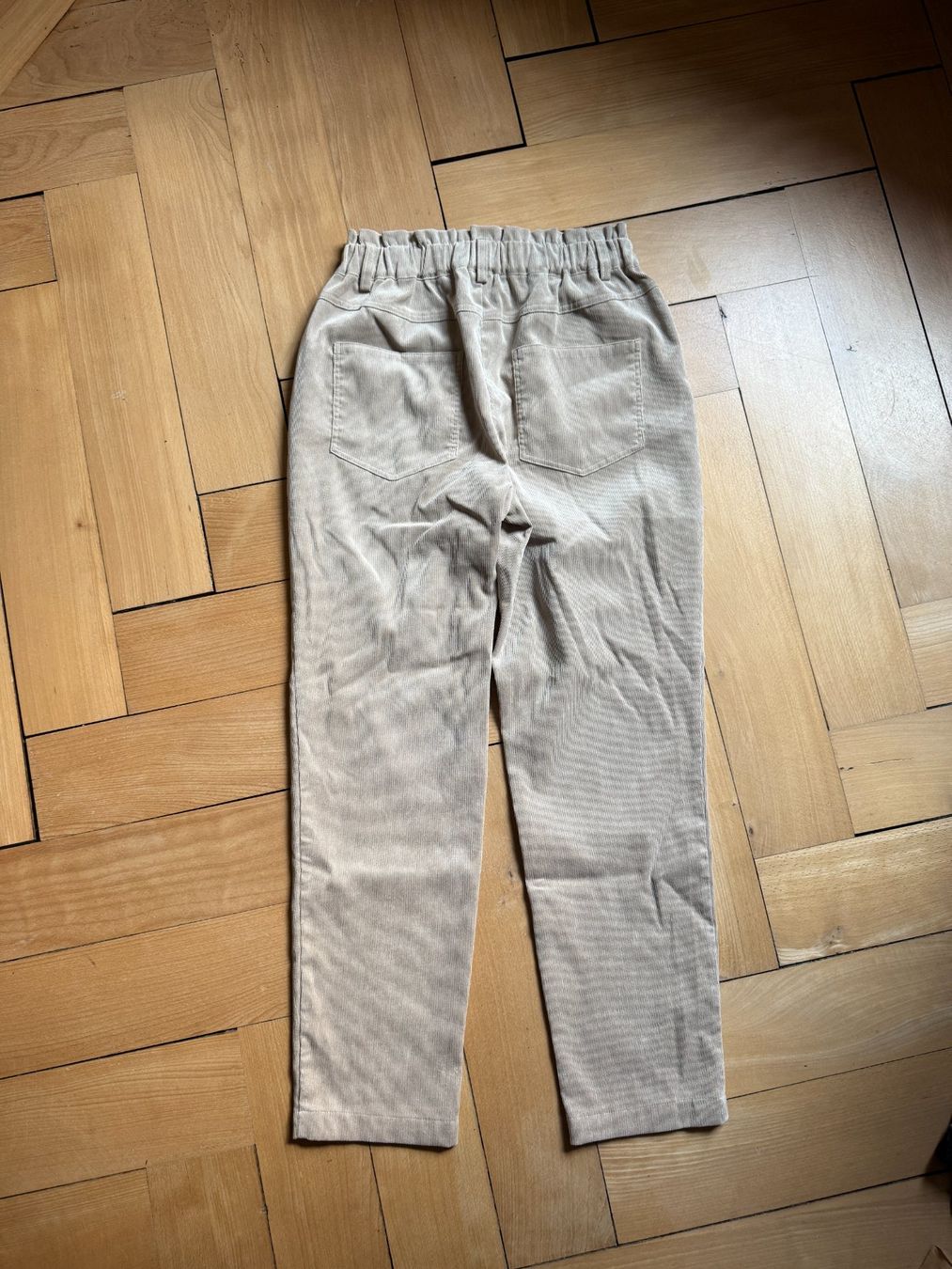 Pantaloni: JDY - Paperbag Cordhose beige S – Usato da Zürich venduto da Diazaio 2