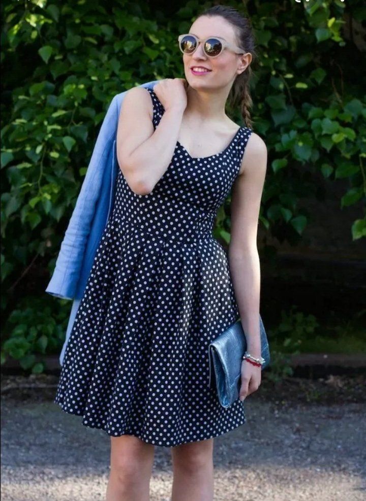 Pinko Vestiti: Kleid von Pinko – Usato da Bachenbülach venduto da Dominik-20 2