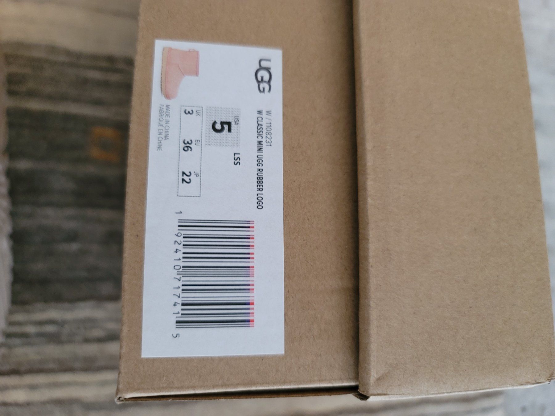 Ugg Scarpe da donna: UGG Classic Mini Logo 36 Neu!! – Nuovo e nell'imballaggio originale da Dietikon venduto da Kaska2020 7