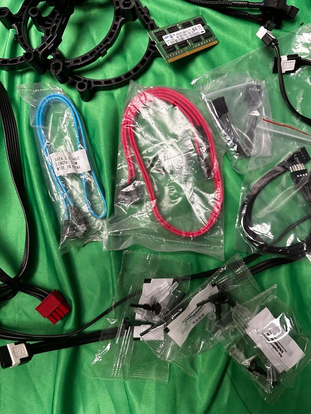 PC: Diverse PC Teile/Kabel ab 0.50CHF – Usato da Rorschacherberg venduto da LuksPCs 2