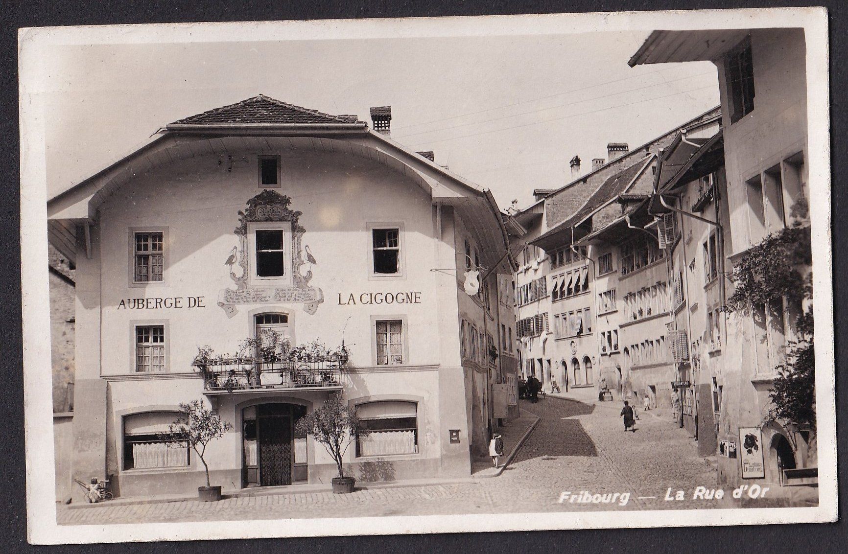 Cartes postales: Fribourg La Rue d'Or – D'occasion à Olten par clotaldi