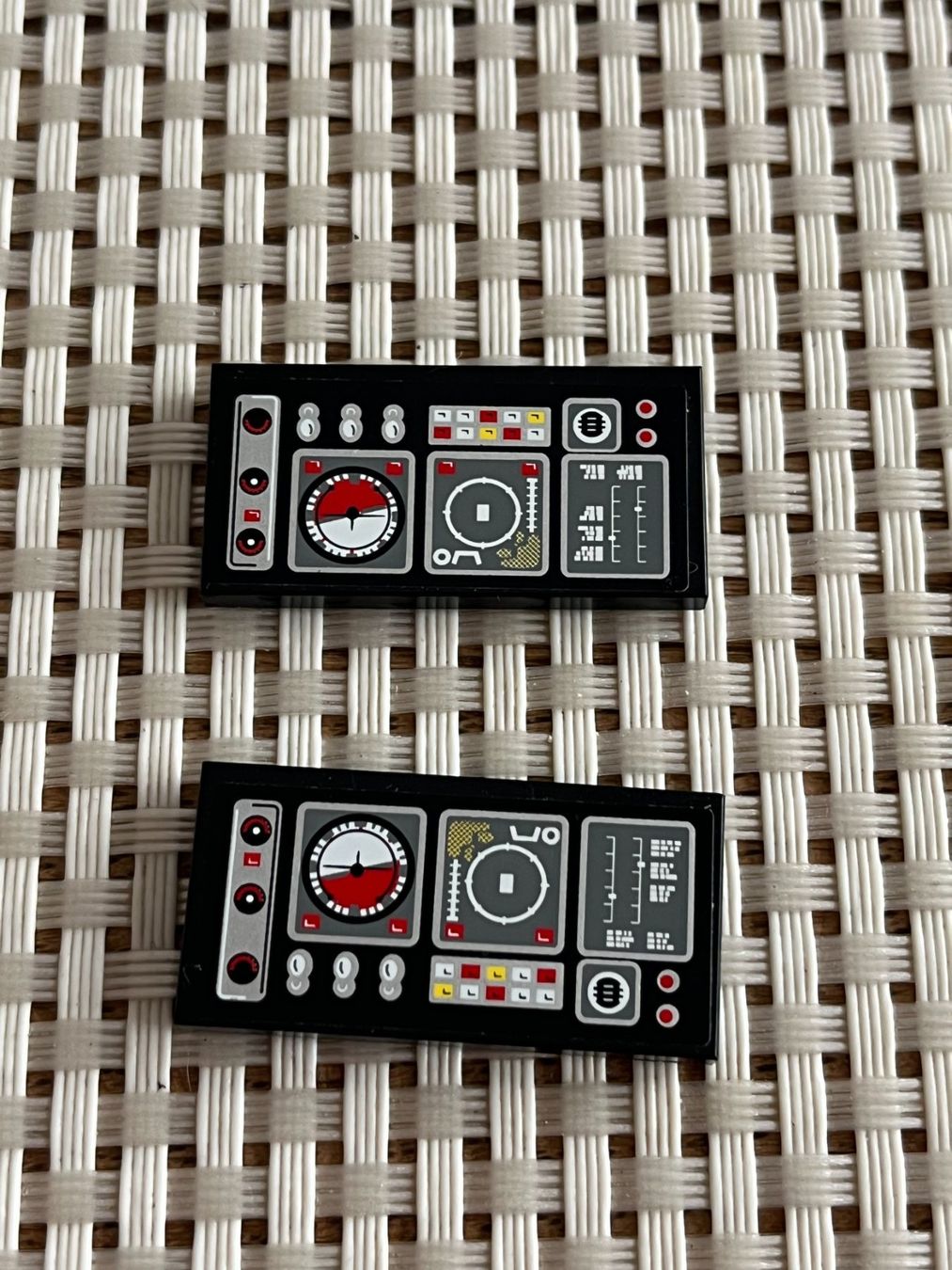 Lego Spielzeuge: Lego Technic 9396 Cockpit flache Fliese schwarz – Gebraucht aus Buochs von Techtelmechtel