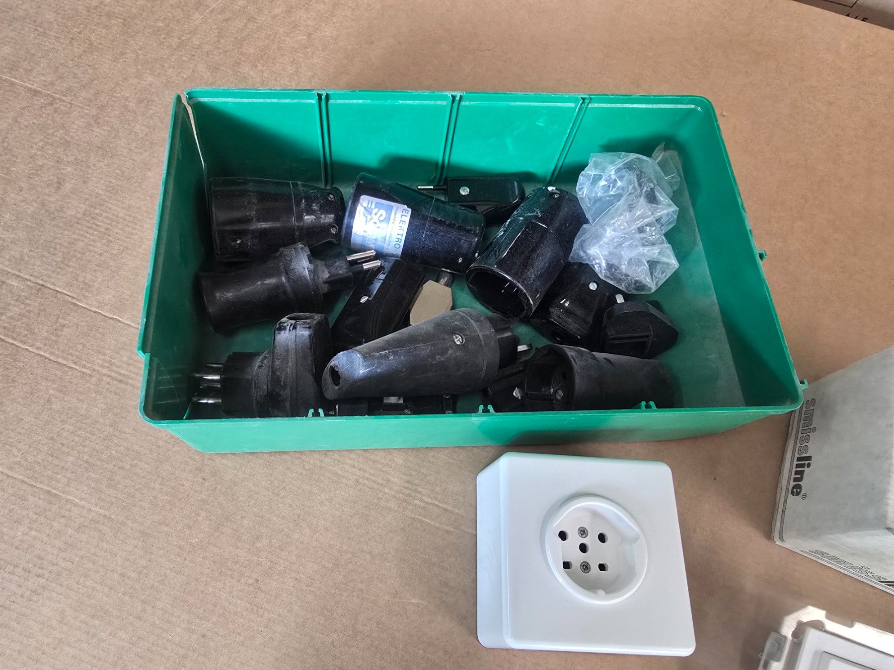 Stecker: Posten diverser Stecker, Dosen usw. ab 1.- – Gebraucht aus KRINAU von Mio_Liqstyle 6