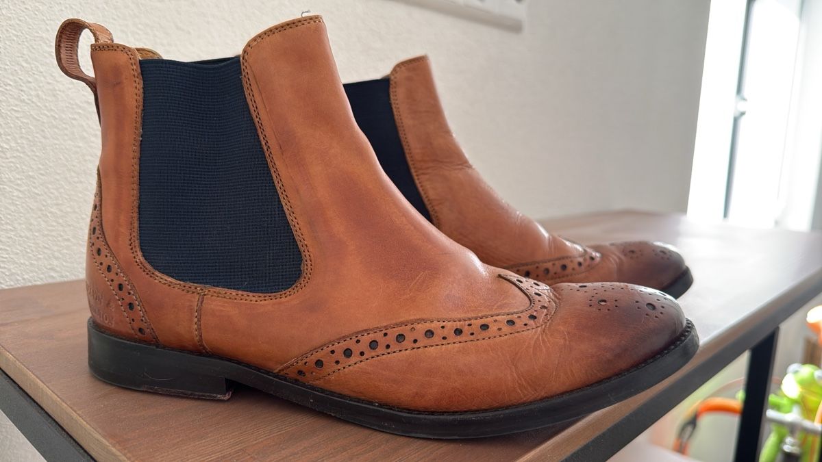 Scarpe da donna: Stivaletto – Usato da Davesco-Soragno venduto da tin_6xjv