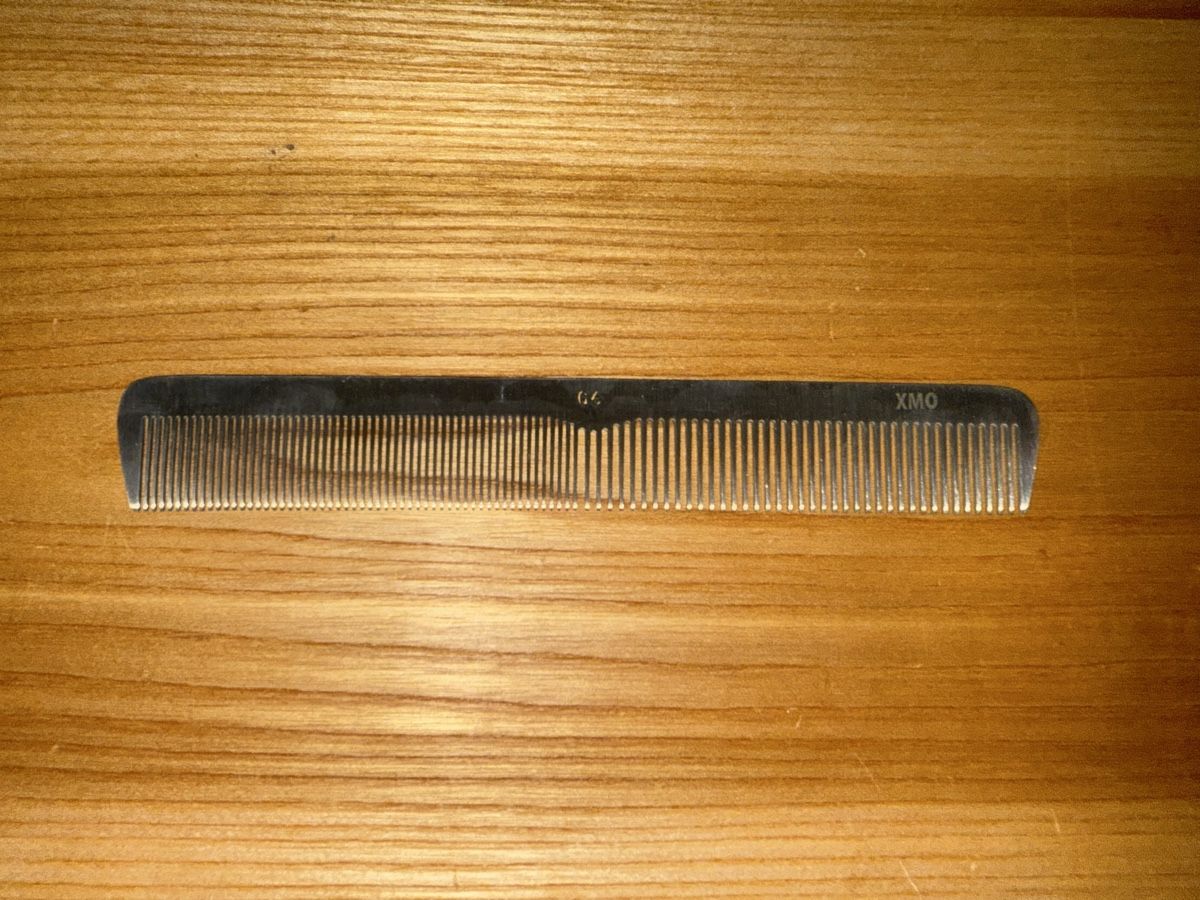 Altro per la cura dei capelli: Kamm metall 19.3 cm – Nuovo e nell'imballaggio originale da Goldingen venduto da Thomas.Perrin