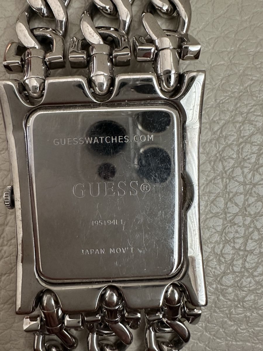 Guess Montres: Guess Damenuhr, silberfarben – Neuf (Voir description) à Buchs AG par trinacria05 2