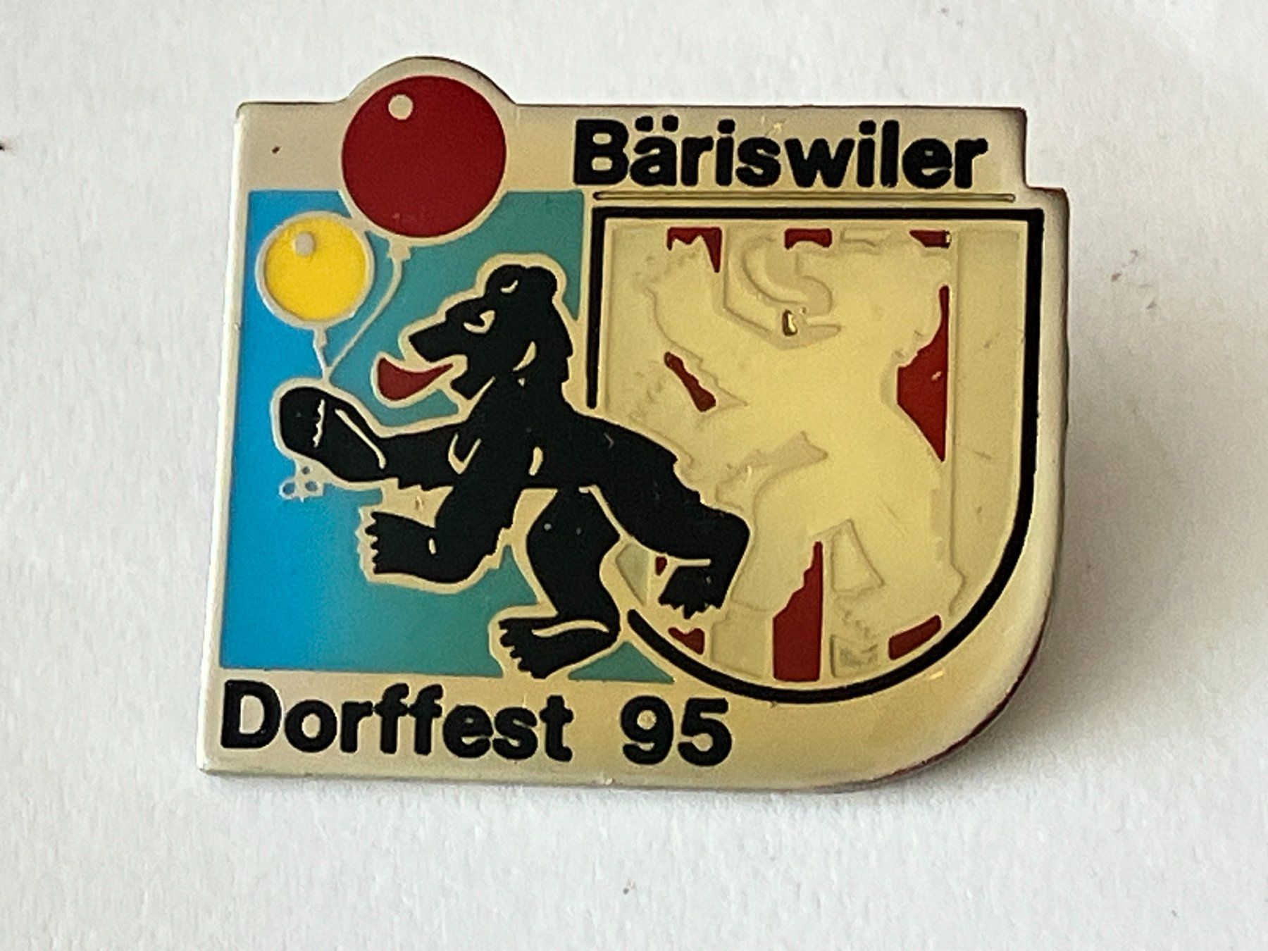 Placchette & Badge: 1 Pin Bäriswiler Dorffest 1995 – Usato da Basel venduto da djwwpp