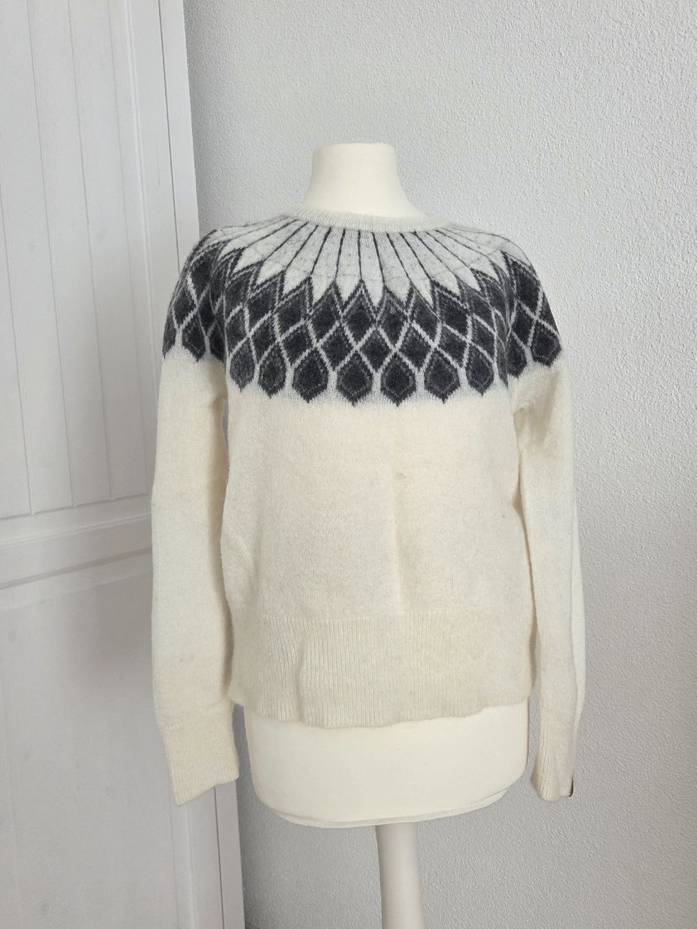 Maglioni & Felpe: Wollpullover mit Argyle-Muster, Grösse S, Winter-Warm – Usato da Bülach venduto da Recherchieren 1