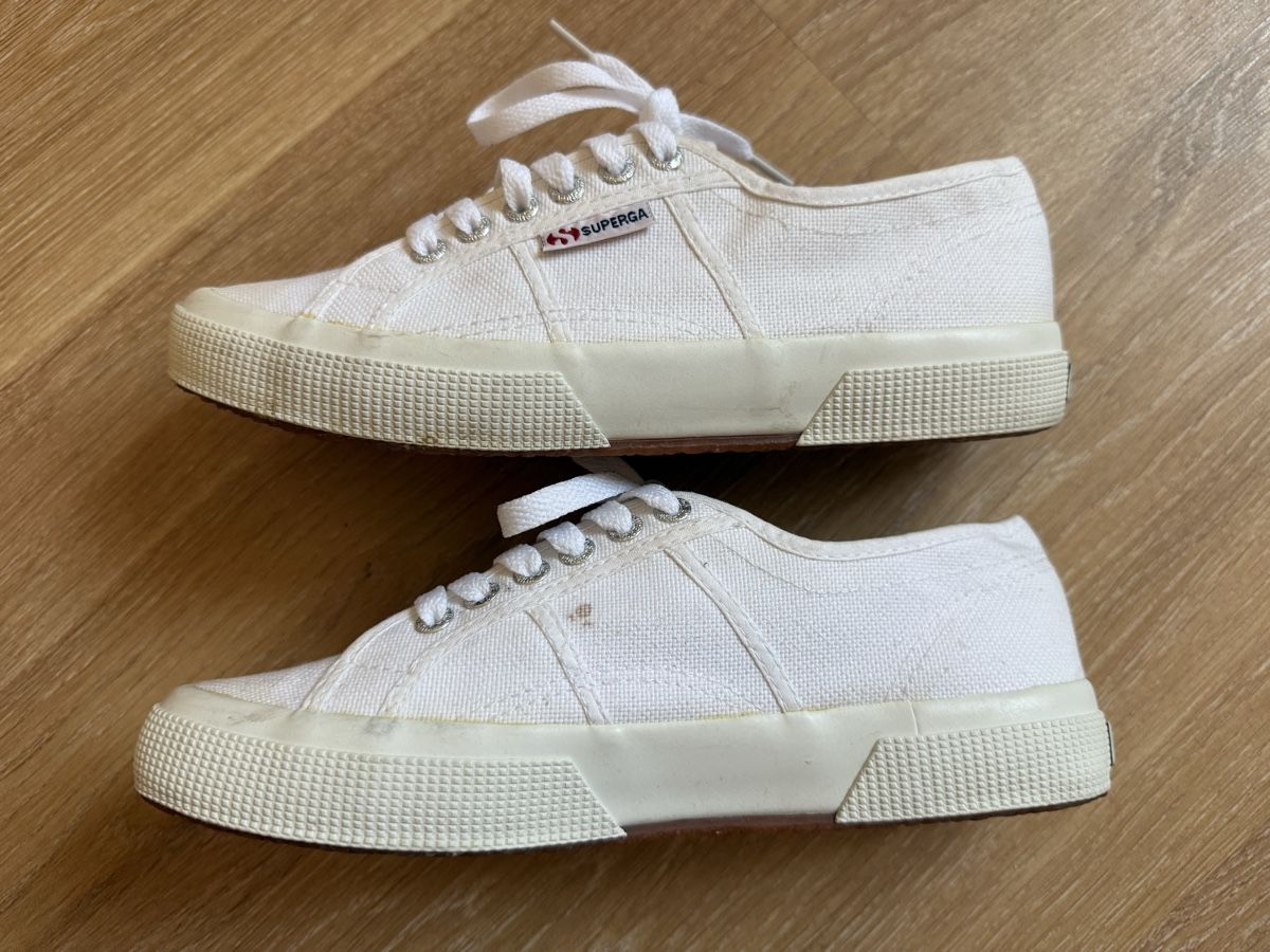 Superga Herrenschuhe: Baskets en toile blanc Superga, p.39 – Gebraucht aus Tavannes von Thriftshop 2