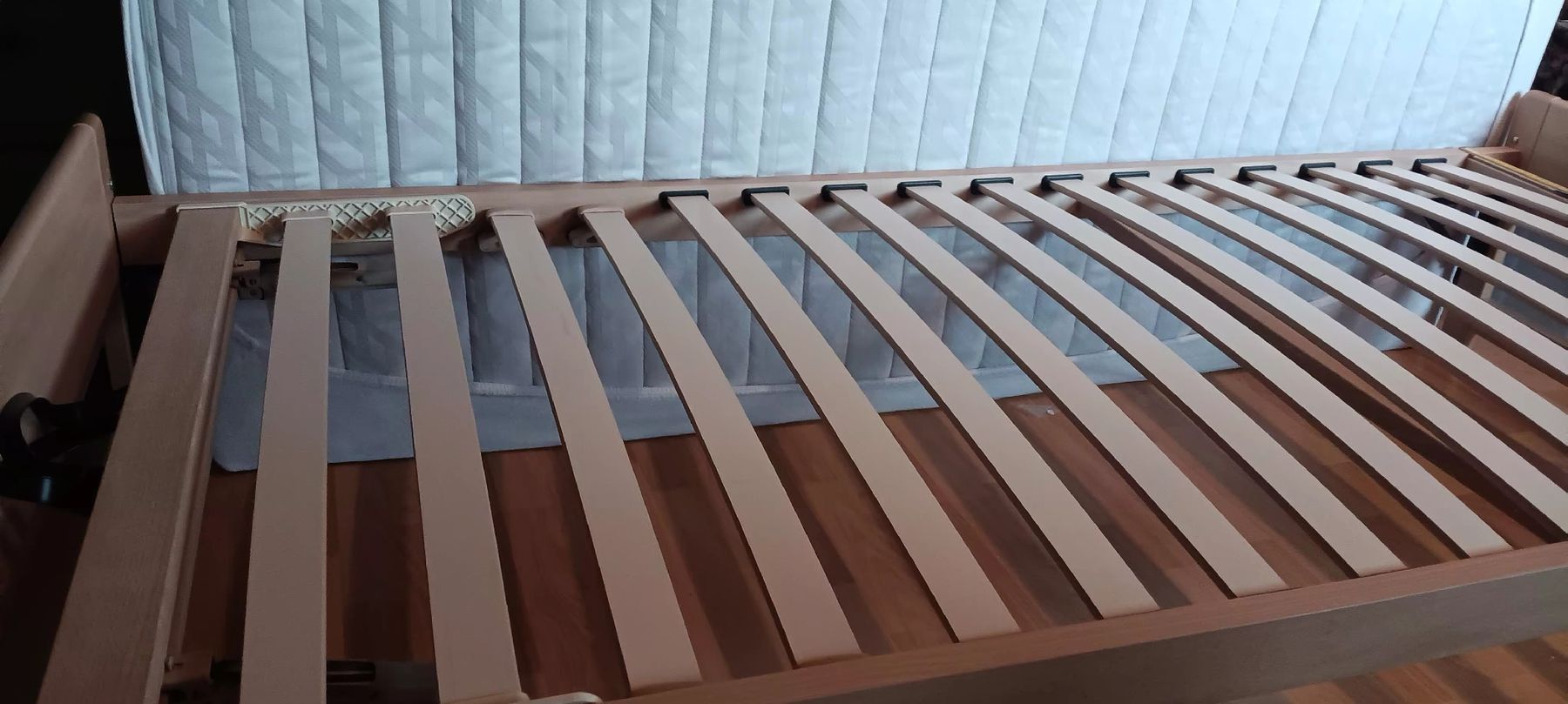 Betten: lit 200 / 90 avec matelas – Gebraucht aus noville von fardusa 1