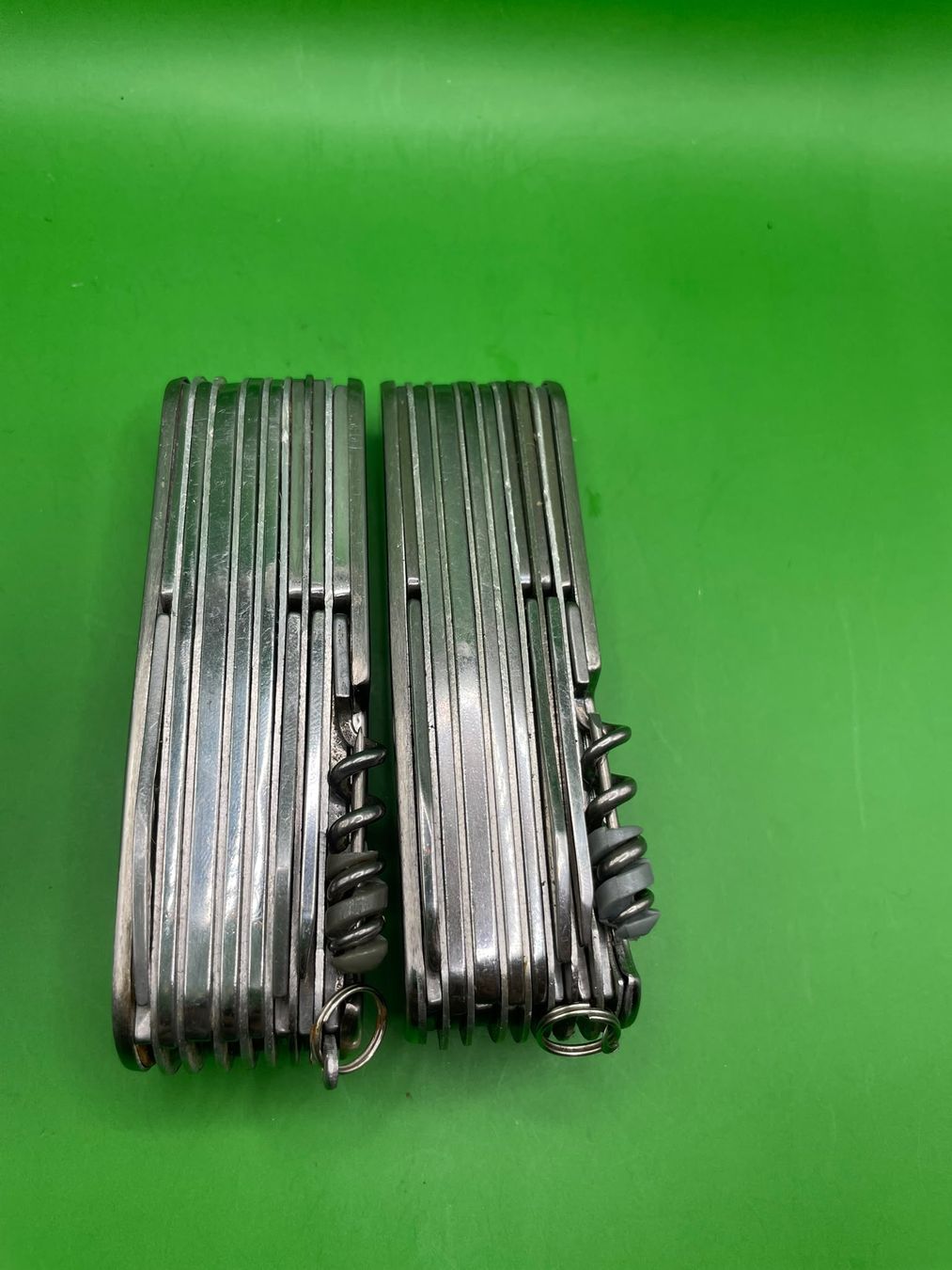 Couteaux de poche: Taschenmesser  – D'occasion à Unterlangenegg par can_rf8g 2