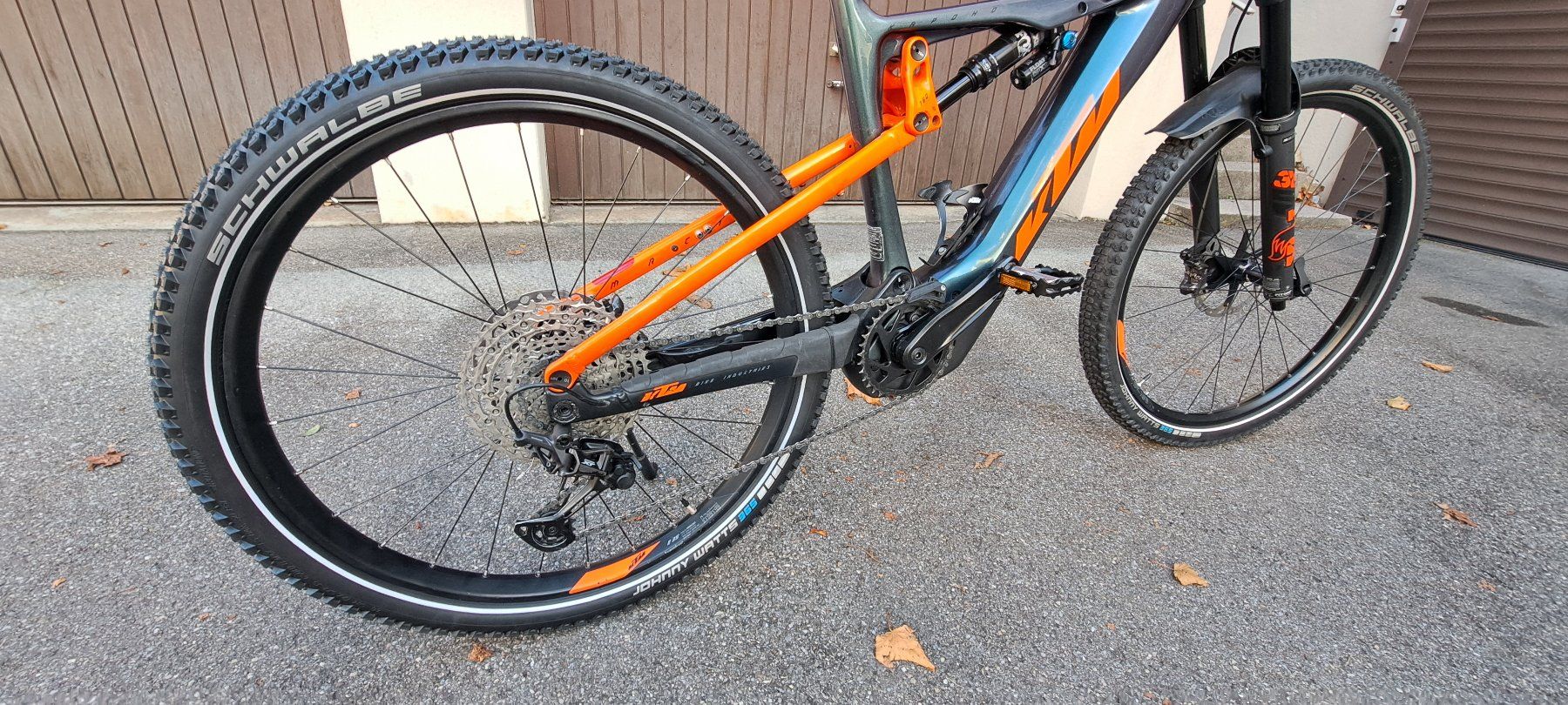 KTM Biciclette: KTM Macina Kapoho Master Fully Carbon E-Bike Shimano XT Bosc – Usato da Oberägeri venduto da 455 2