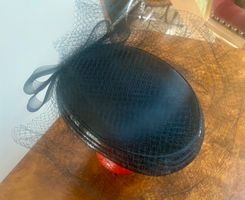 Elegantes Vintage Hütchen mit Schleier - Schwarz, Top Zus...
