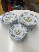 38-teiliges Keramik Tellerset von HB. Henriot Quimper France