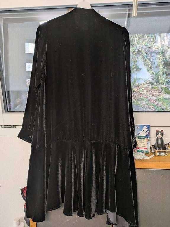 Vestiti: Kooples Samtkleid Paris - Elegant und zeitlos – Usato da Sarnen venduto da k_d_j8gq 2