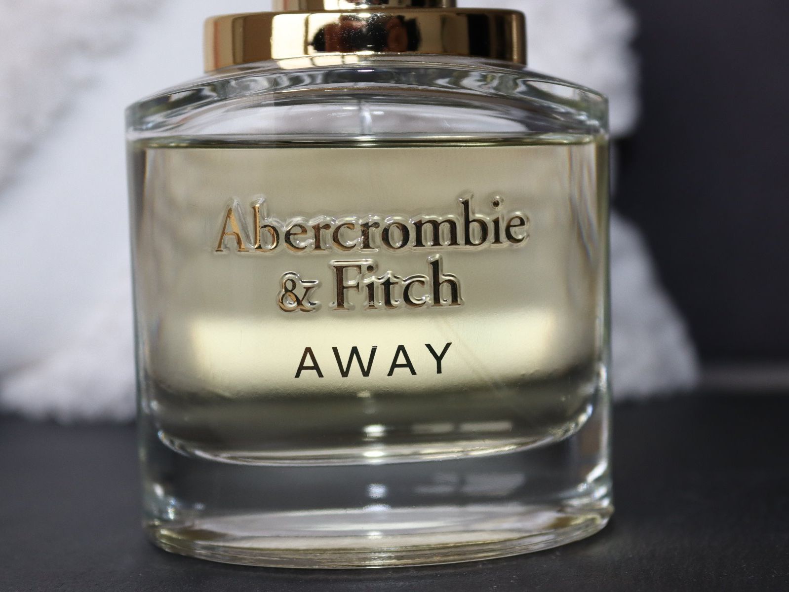 Abercrombie Profumi & Eau de Toilette: Abercrombie & Fitch Away EDP 100ml – Nuovo (secondo la descrizione) da Dänikon ZH venduto da tug_m9b6 3