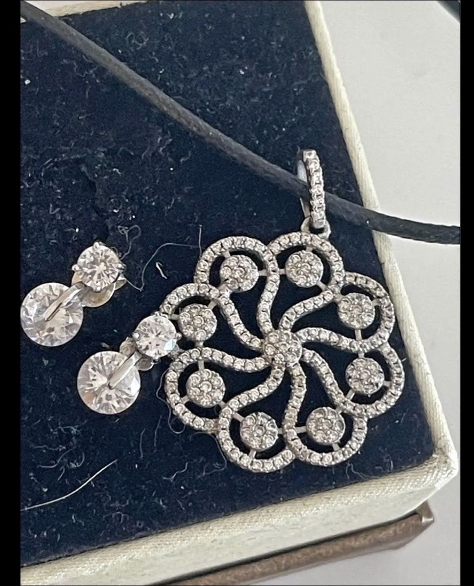 Anhänger: Silber Schmuck Set, Halskette und Ohrringe – Gebraucht aus Liestal von esr_9y9c