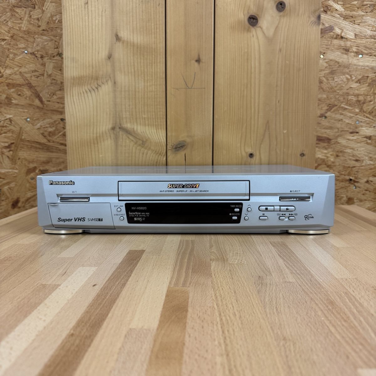 Panasonic Sistemi audio & multimediali: Panasonic NV-HS820 S-VHS Videorekorder OVP – Usato da Goldau venduto da flo_kv8r