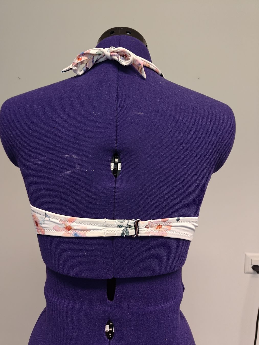 H&M Costumi da bagno & Bikini: Bikini Oberteil von H&M Grösse 75A – Usato da Schwerzenbach venduto da VityaCrafts 1