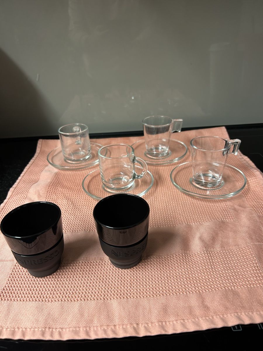 Nespresso Tazze: 6 Nespresso Tassen mit 4 Unterteller – Nuovo (secondo la descrizione) da Willisau venduto da Geissbock11