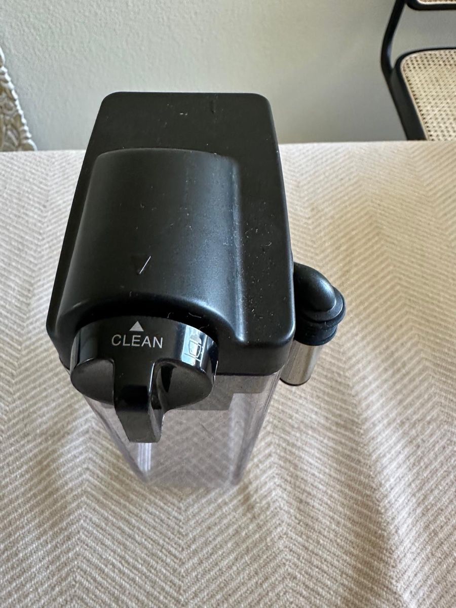 De'Longhi Küchengeräte: Delonghi Coffee Machine Milk Tank - Spare Part! – Gebraucht aus Zürich von mhm_6rhw 3