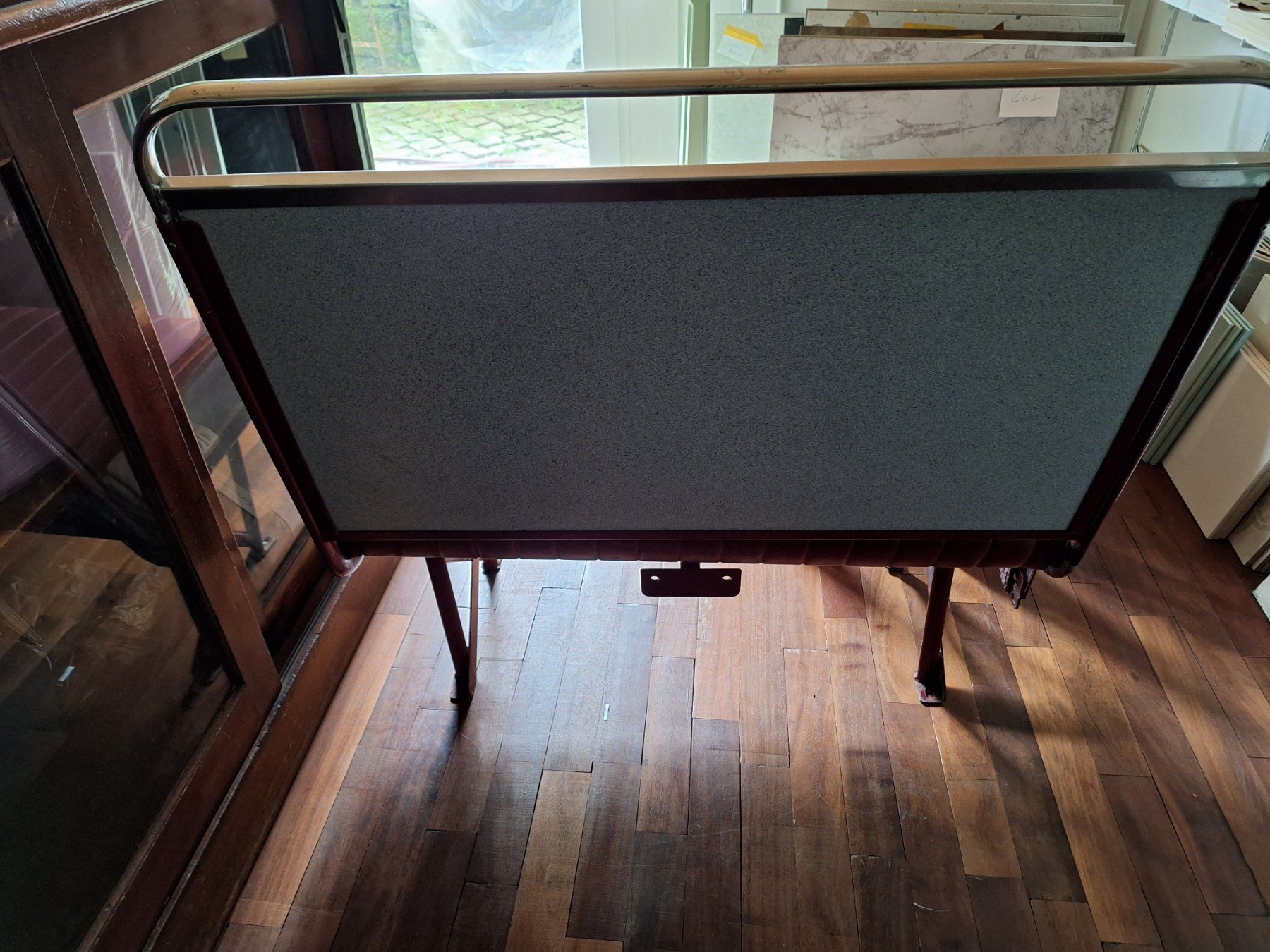 Panchine: Busbank aus Edinburg – Usato da Schmiedrued venduto da michelle62 1