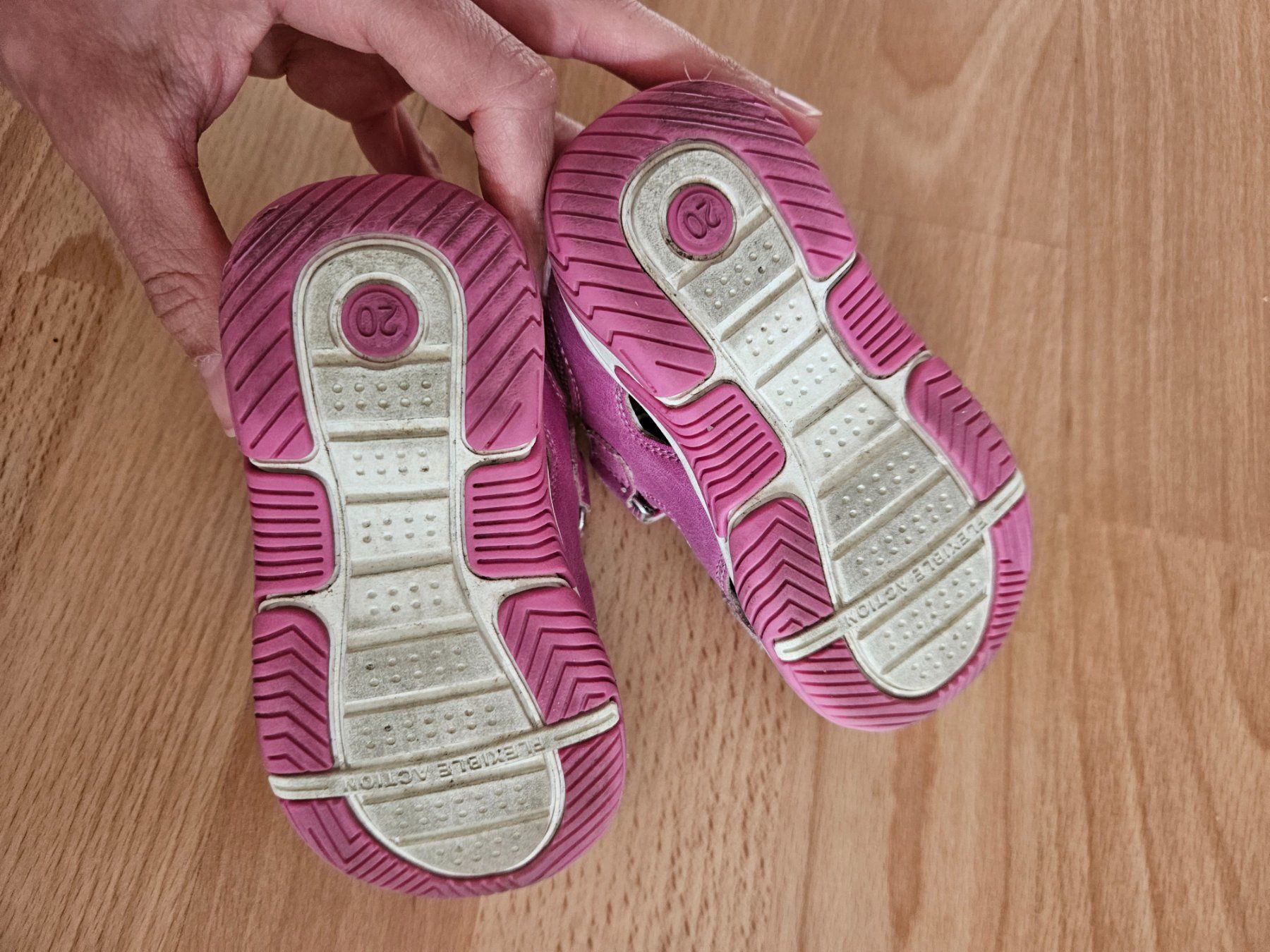 Scarpe per ragazze: Sandalen pink Gr. 20 – Usato da Zürich venduto da Kris8050 8