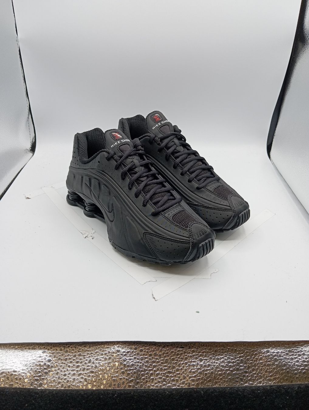 Nike Scarpe da uomo: Nike Shox R4 (EU38.5) – Nuovo e nell'imballaggio originale da Schaffhausen venduto da outlez 1