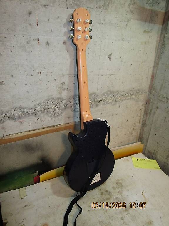 Strumenti musicali: guitare électrique pour enfant – Usato da Clarens venduto da krampou 2