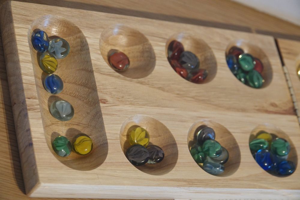 Hsthe Sea Mancala Brettspiel – Klappbares Bambusbrett, 72 Natursteine, 22x13 Cm, Strategiespiel Für Familien