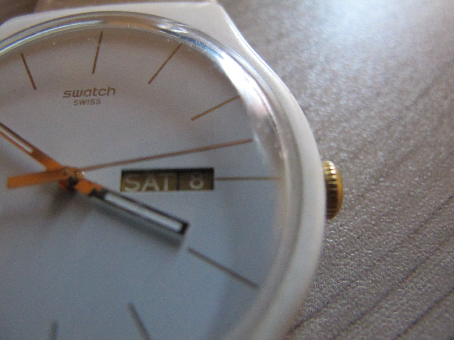 Swatch Uhren: SWATCH GENT WHITE REBEL TAG-DATUM Läuft GENAU – Gebraucht aus Altnau von LinaAuktion 3