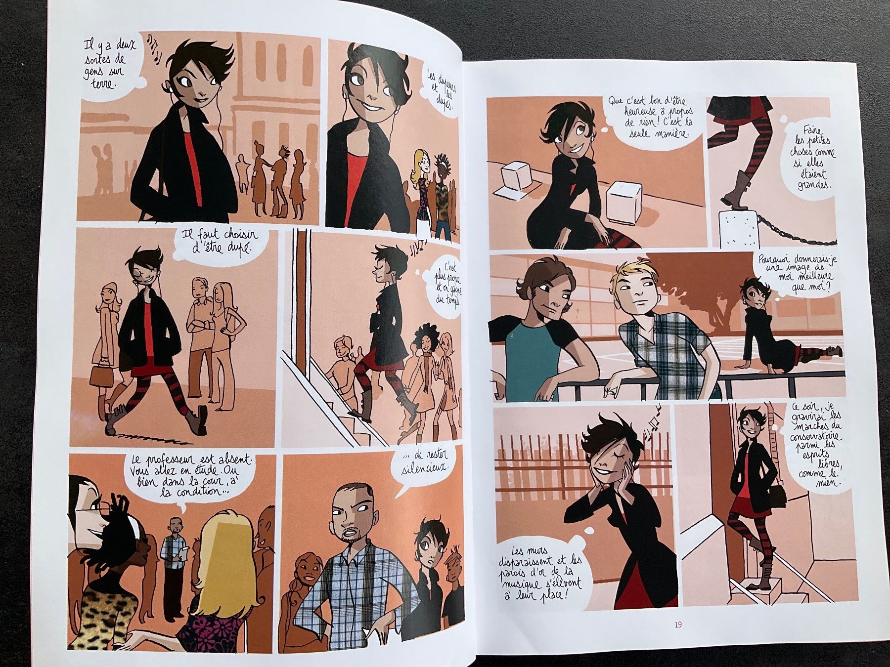 Fumetti: BD La BD des Filles Anne Baraou Dargaud 2013 – Usato da Avenches venduto da Lactobacille 1