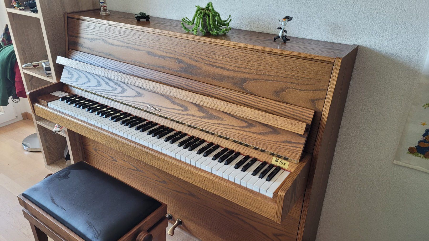 Strumenti musicali: Piano d'étude HELLAS – Usato da Neyruz FR venduto da Philou6 1